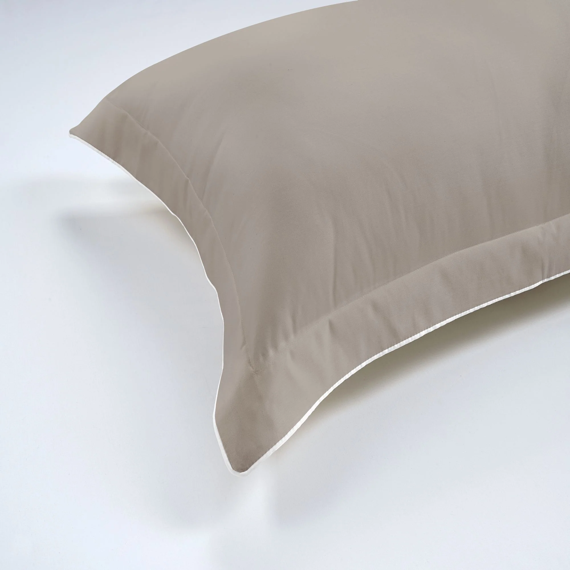 300 Thread Count Percale Viscount of Bliss Bedding Set - Simply Taupe with Brilliant White Accent - Image 5