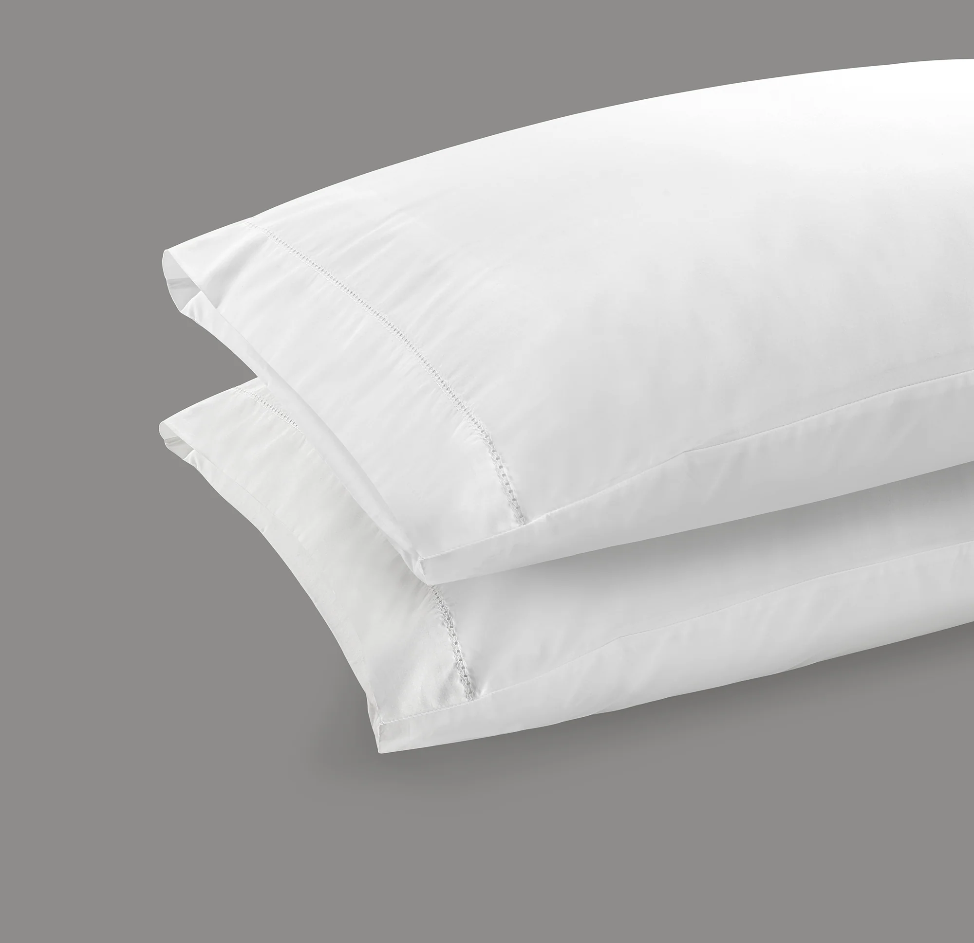 300 Thread Count Percale Pair of Brookshire Pillowcases - Brilliant White - Image 3