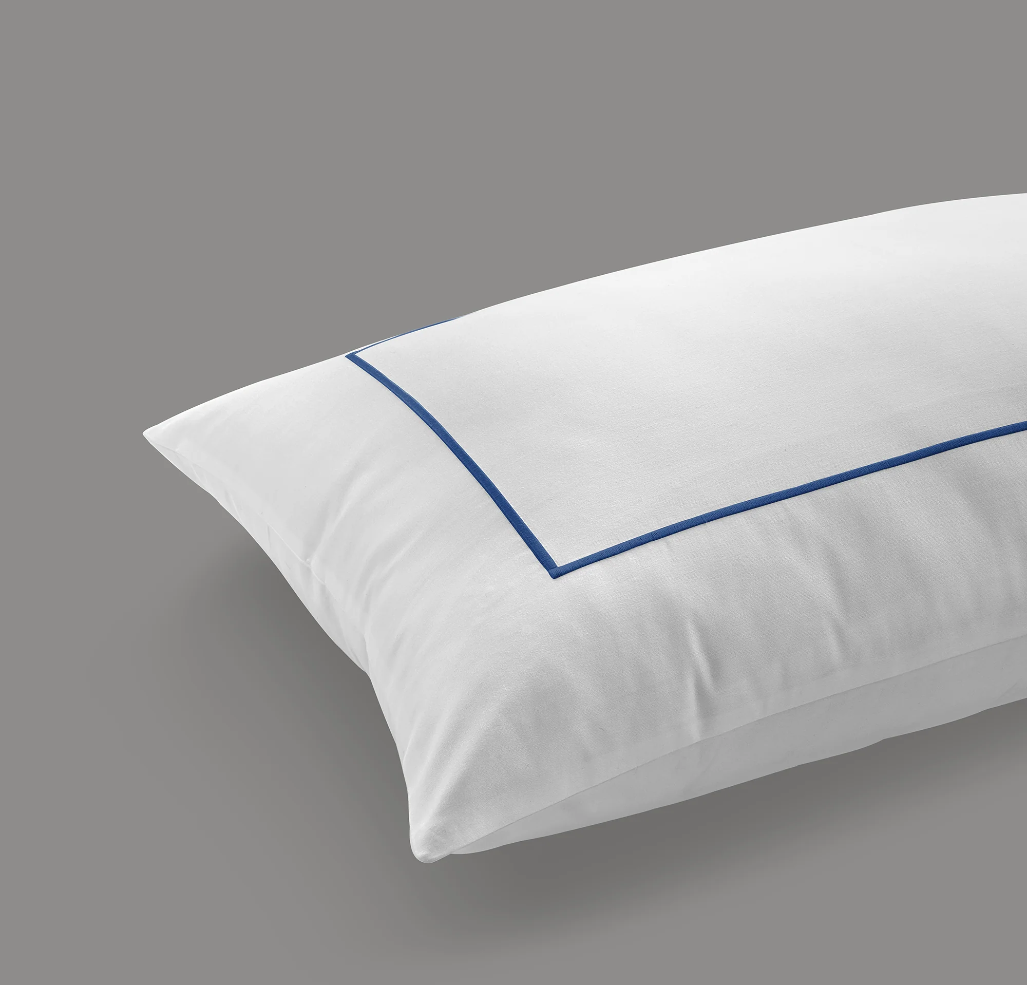 800 Thread Count Pair (2 Pillowcases) of Egyptian Cotton Cedarhurst Lux Buttery Smooth Pillowcases - Navy - Image 2