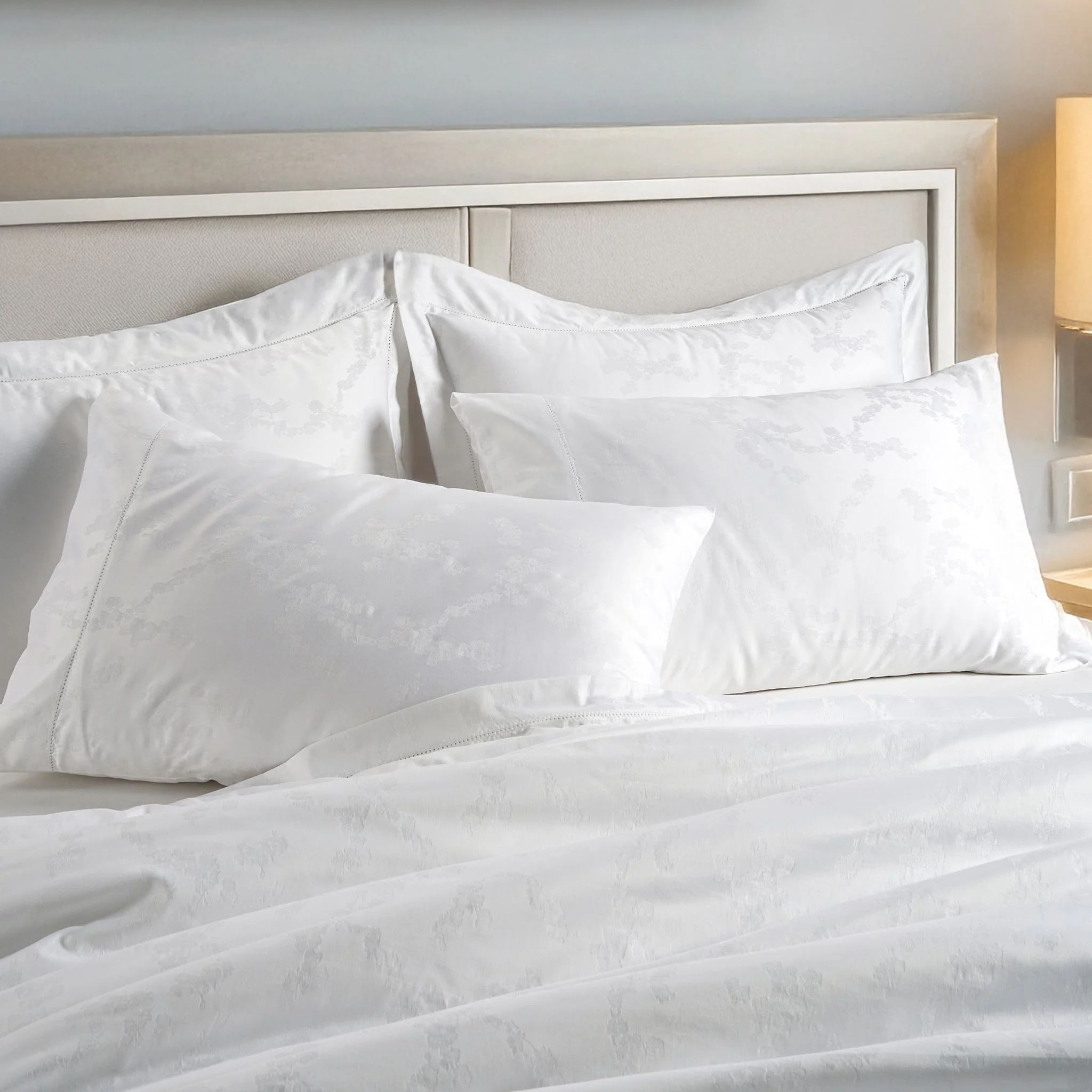 800 Thread Count Egyptian Cotton Diana Bedding Set - White - Image 2