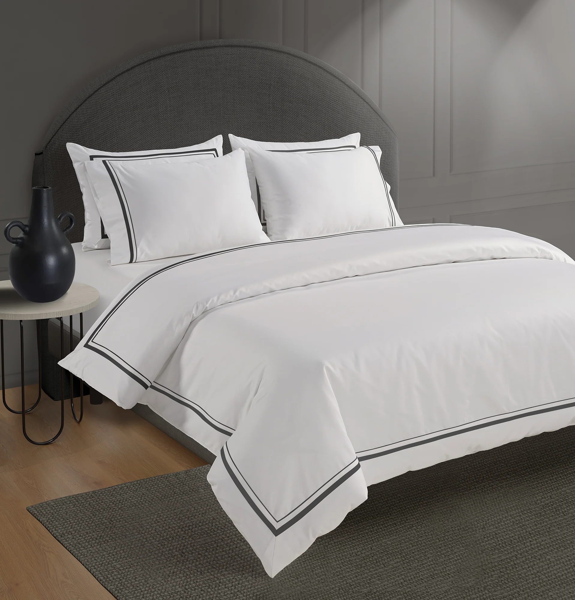 800 Thread Count Egyptian Cotton Royalton LUXE Bedding Set - Jet Black - Image 2
