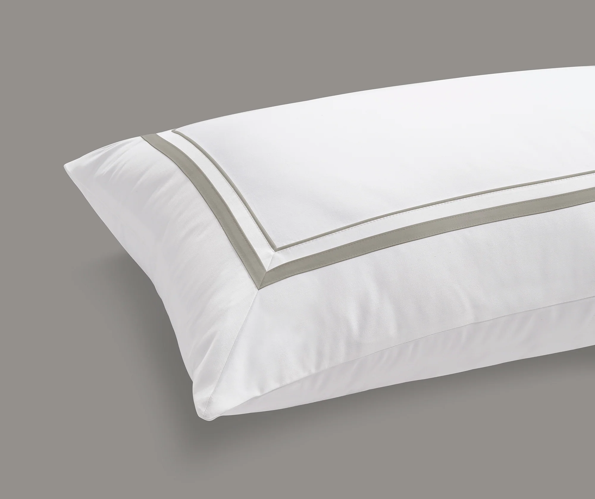 800 Thread Count Egyptian Cotton Royalton LUXE Bedding Set - Mink - Image 6