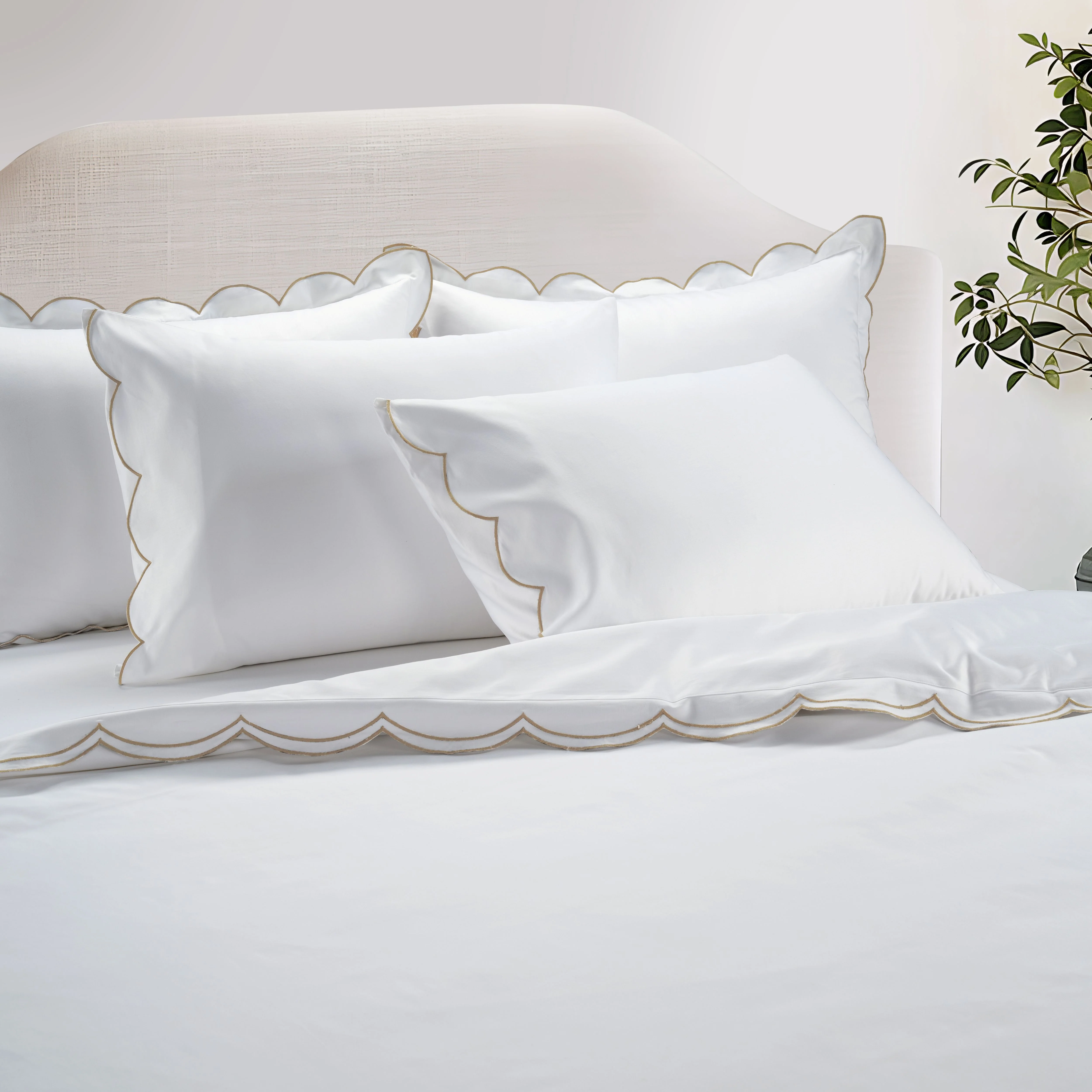 800 Thread Count Egyptian Cotton Sophie Bedding Set - Brilliant White and Bone - Image 5