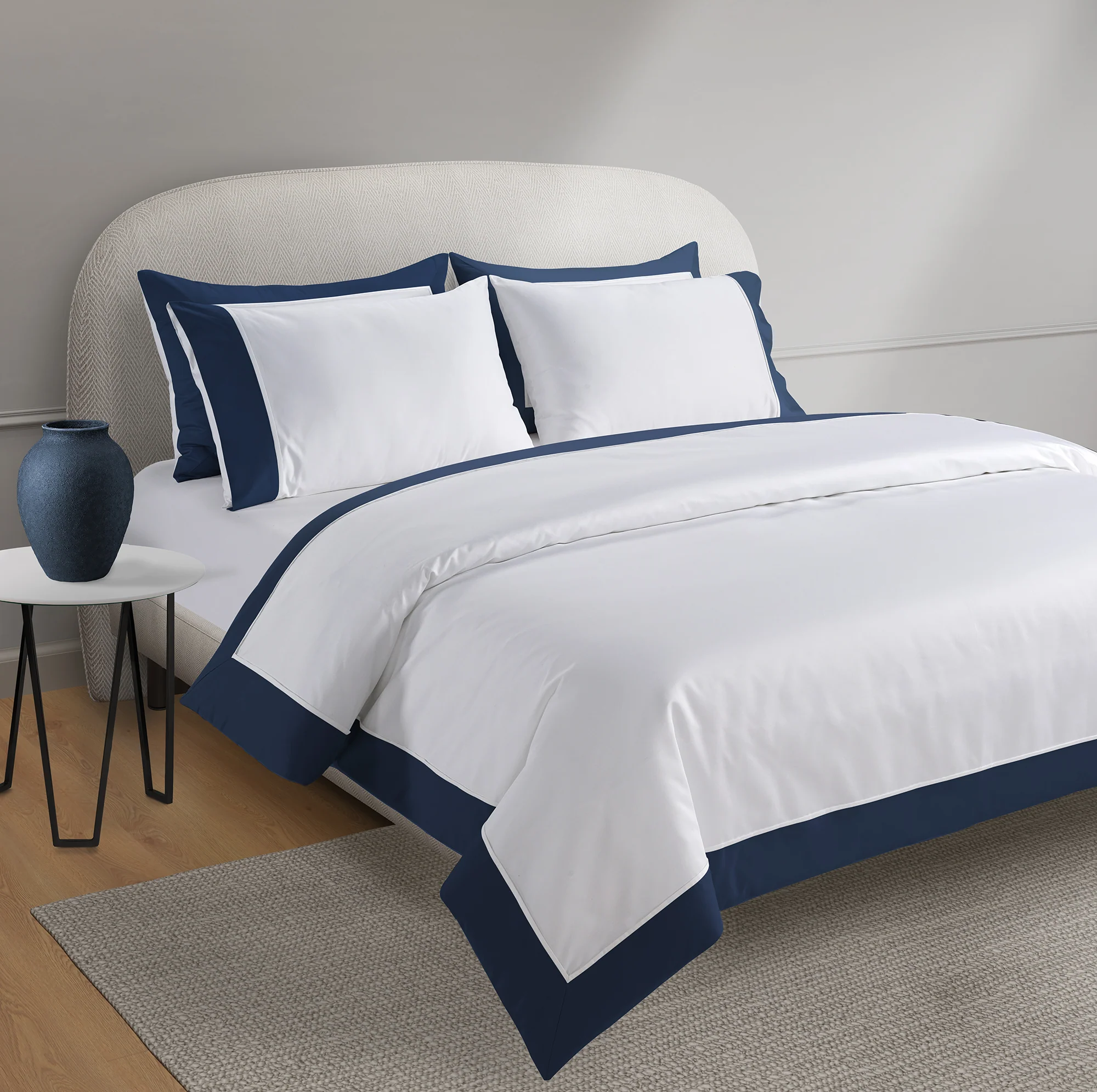 800 Thread Count Egyptian Cotton Windsor Lux Buttery Smooth Duvet Cover - Navy - Image 2